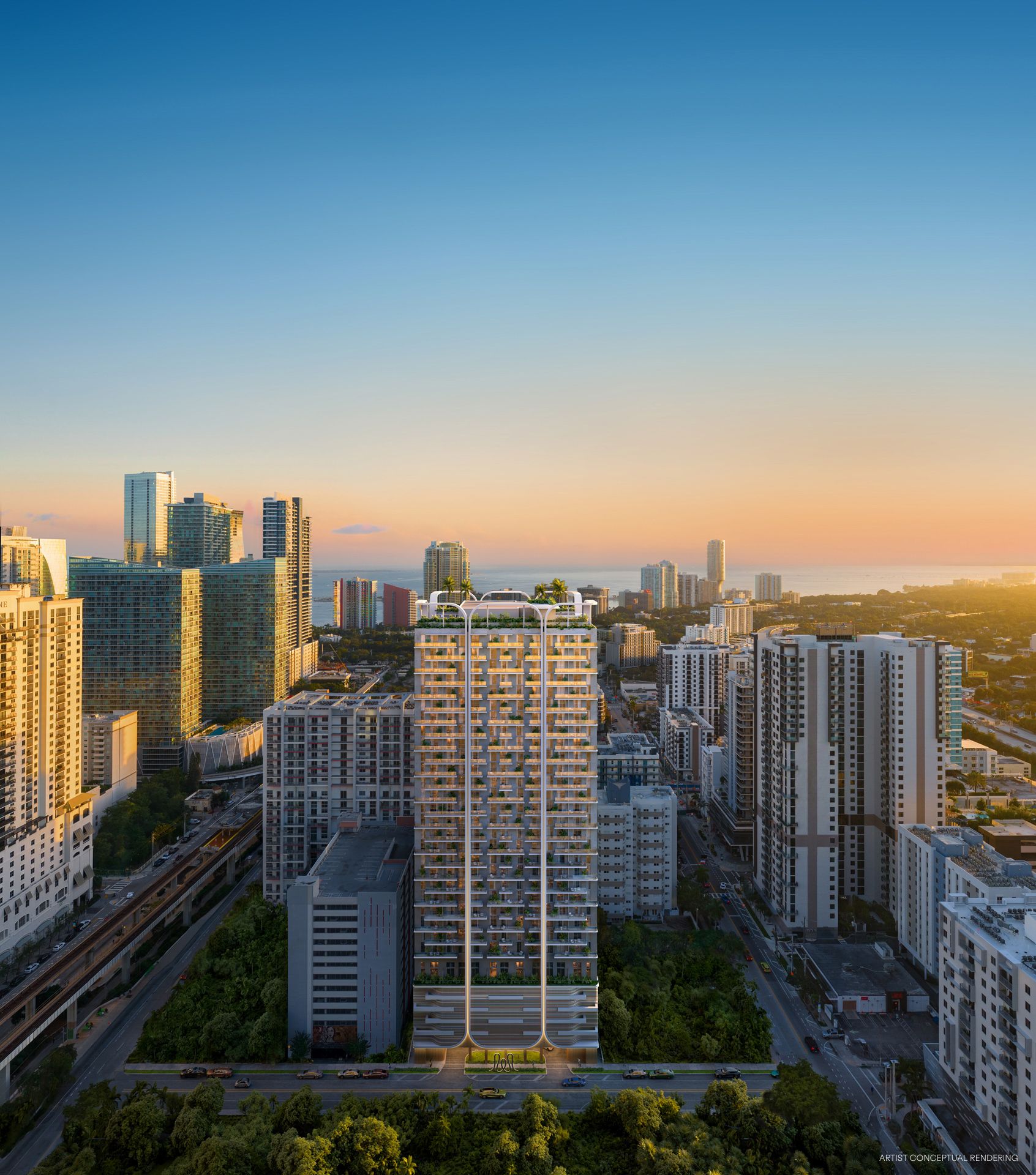 House of Wellness Brickell: terraza en la azotea con piscina y vista al skyline de Miami